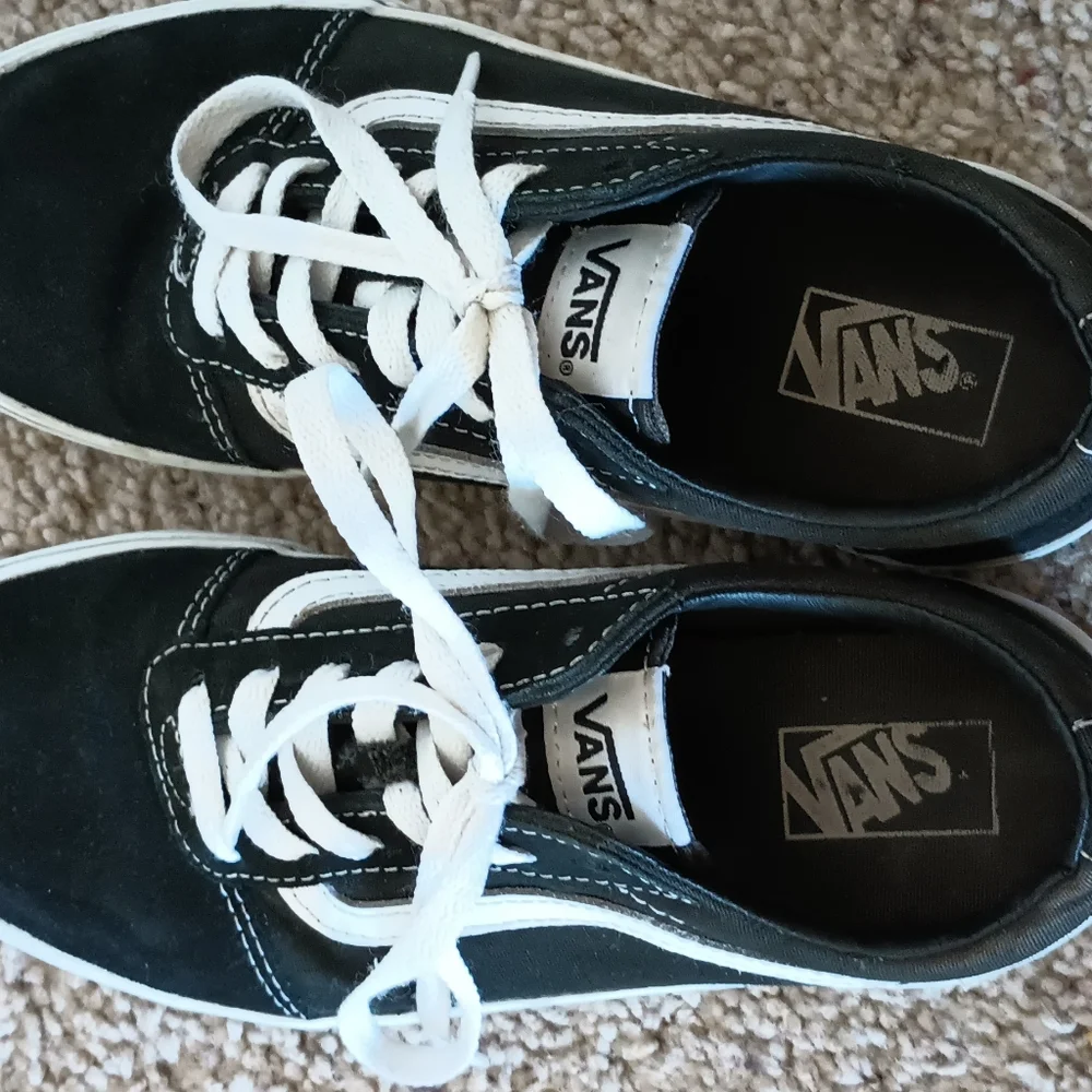 Vans - Picture 4 of 5